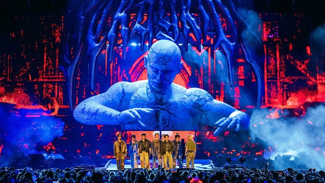 Stray Kids: The dominATE Experience