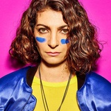 FILIZ TASDAN – „TOUCH DOWN“