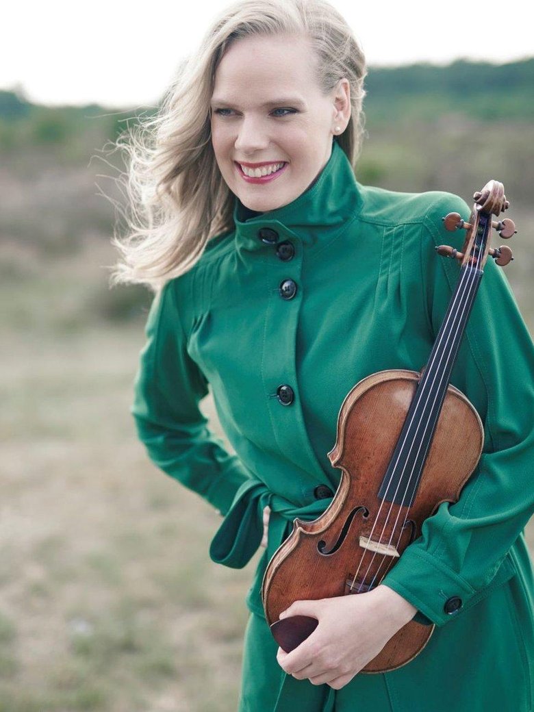 NDR Elbphilharmonie Orchester / Simone Lamsma / Alan Gilbert