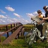 Mit dem E-Bike sicher unterwegs: Fahrsicherheitstraining mit dem ADFC Osterholz und der Polizei Verden/Osterholz in Schwanewede