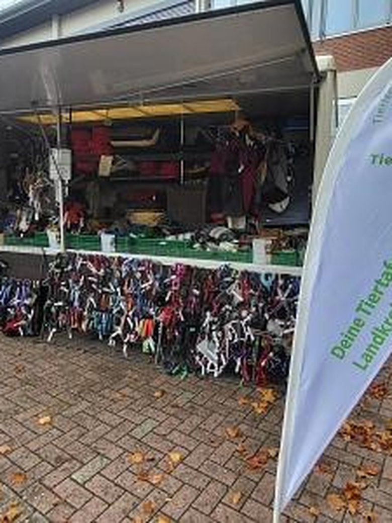 Ausgabe der Tiertafel Achim