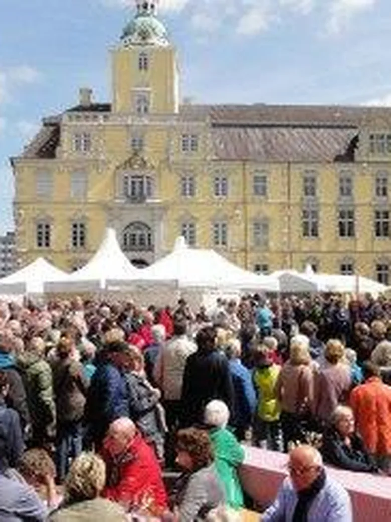 Nikolaimarkt „Markt für neues Handwerk und…