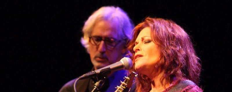 Rosanne Cash with John Leventhal (USA)