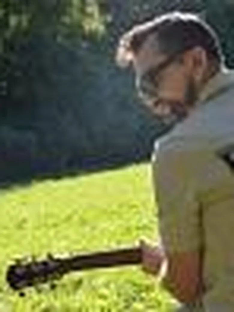ZusammenWachsen. KulturGarten live! Konzert mit Christos Siogkas