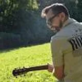 ZusammenWachsen. KulturGarten live! Konzert mit Christos Siogkas