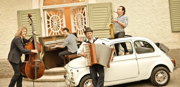 Gezeitenkonzerte: QUADRO NUEVO - HAPPY Deluxe