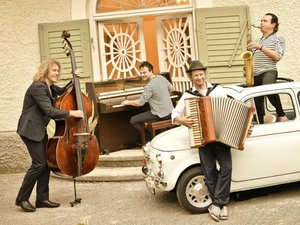 Gezeitenkonzerte: QUADRO NUEVO - HAPPY Deluxe