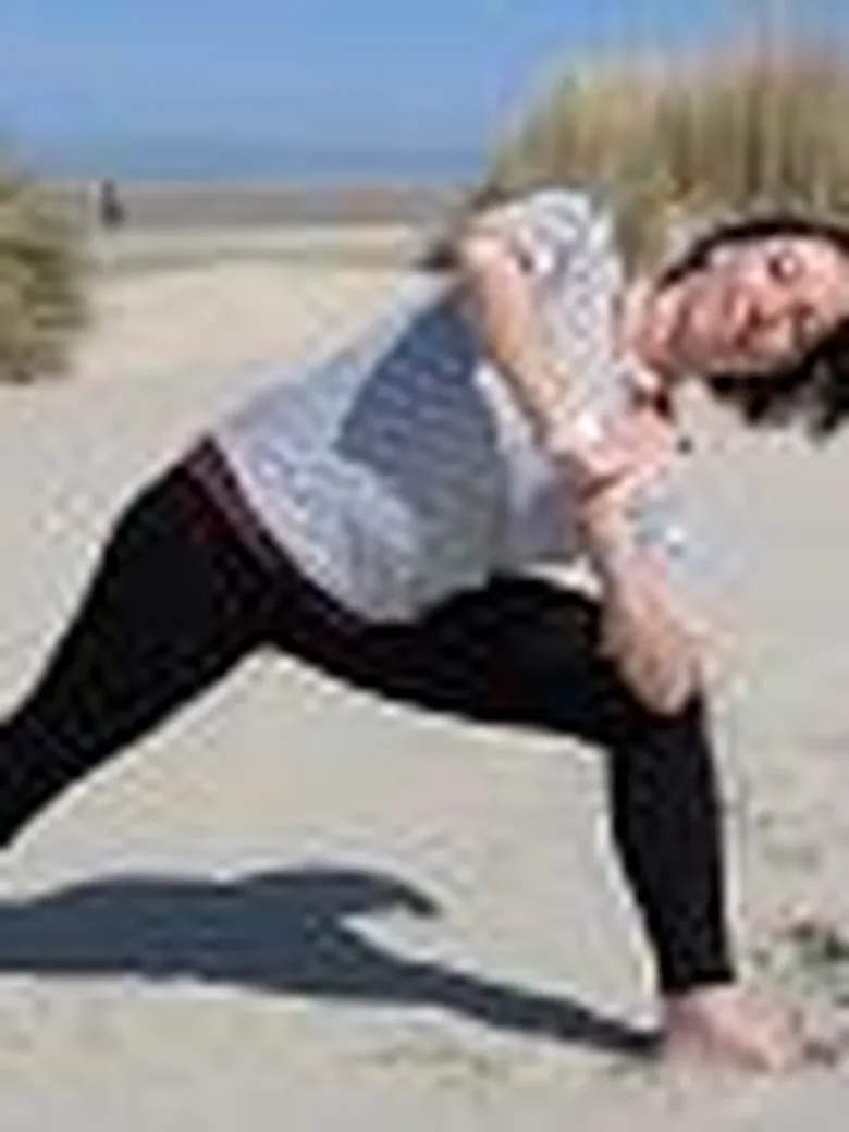 Mit Leichtigkeit durch den Sommer: Sanfter Hatha Yoga