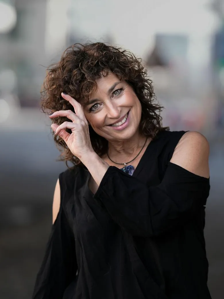 ISABEL VARELL »DIE GUTEN ALTEN ZEITEN SIND JETZT«