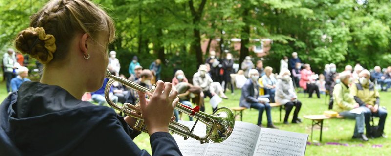 Ökumenischer Gottesdienst im Park am Pfingstmontag
