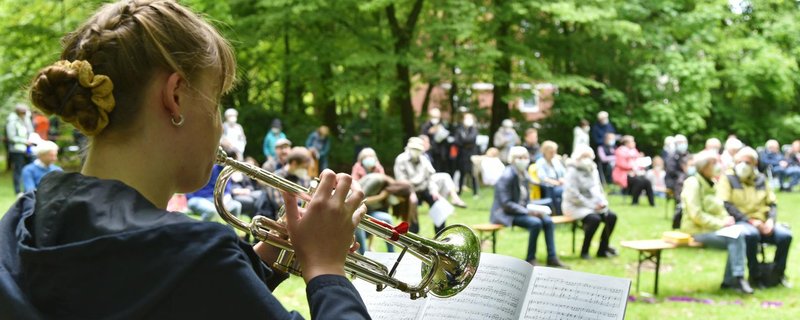 Ökumenischer Gottesdienst im Park am Pfingstmontag