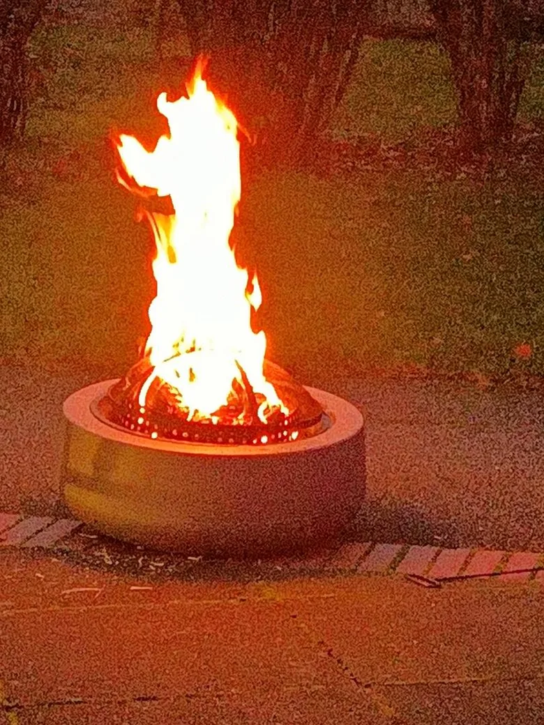 Advent mal anders = singen an der Feuerschale an der Dietrich-Bonhoeffer-Gemeinde