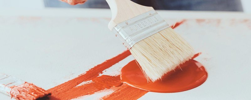 Ein lautes Rot verbindet sich