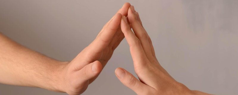 Open Hands - Berührungen