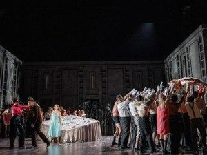 LA TRAVIATA