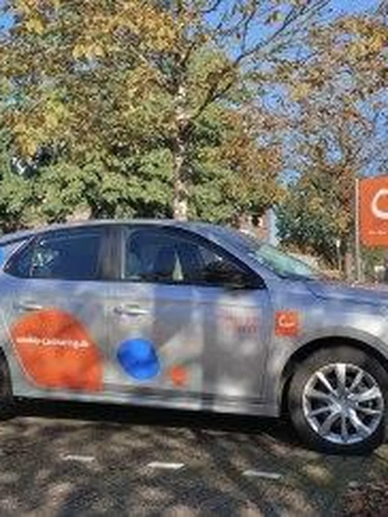 Car-Sharing – Auto aussuchen, einsteigen,…