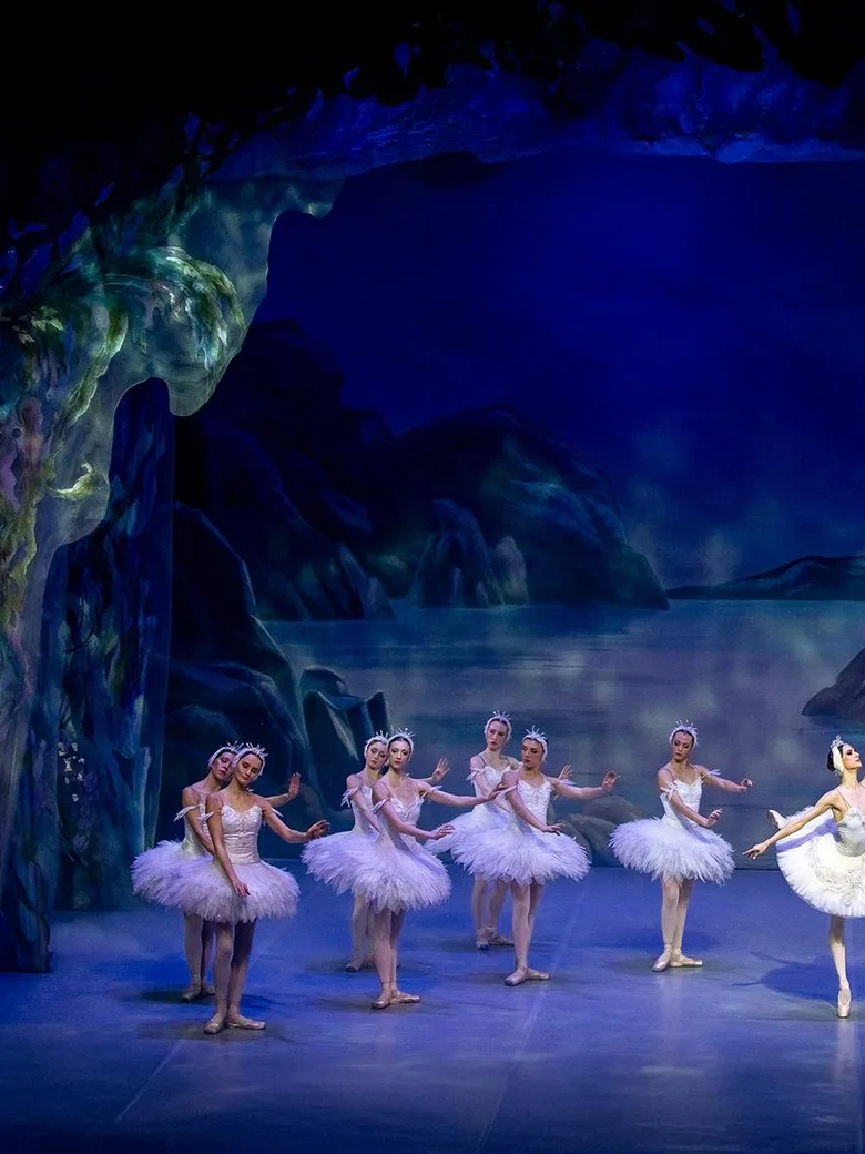 Royal Classical Ballet - Schwanensee