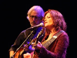 Rosanne Cash with John Leventhal (USA)