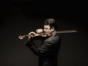 NDR Elbphilharmonie Orchester / Vadim Gluzman / Martin Fröst / Sakari Oramo