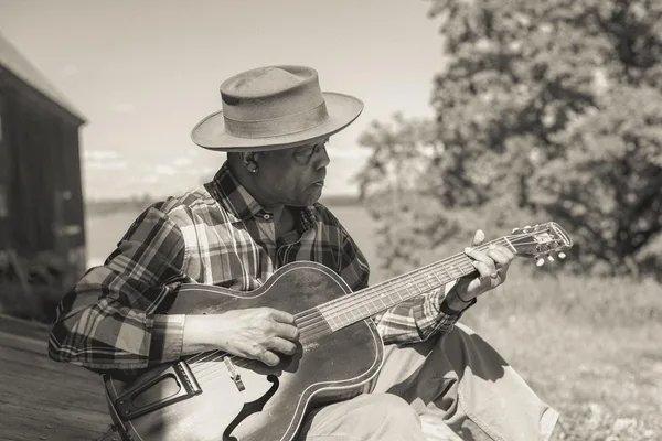 Eric Bibb Solo