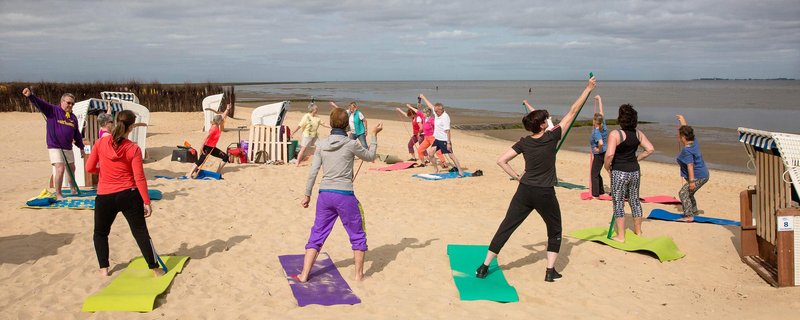 Strand-Gymnastik "Fit in den Tag"