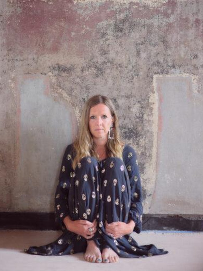 SONGS & WHISPERS: DAISY CHAPMAN „The Harvest Tour“