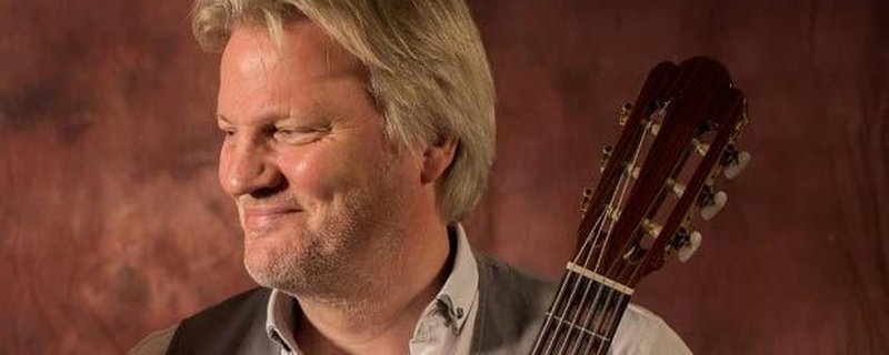 Echo der Epochen - Klassisch-romantische Gitarrenmusik mit Ulrich Busch