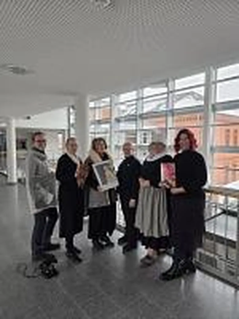 Frauengeschichte(n) in Szenen und Berichten