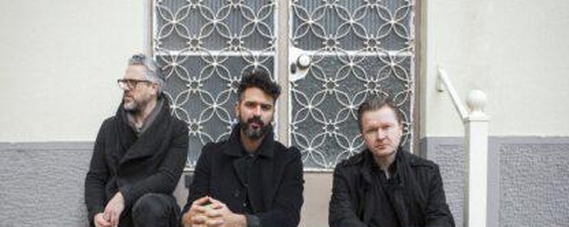 Jazzahead Clubnight – Petros Klampanis Trio „Latent Info“