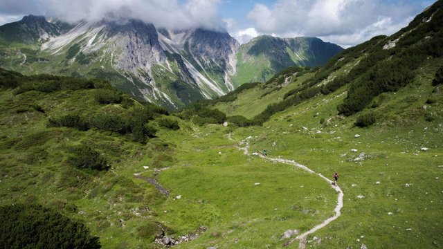 Running Via Alpina