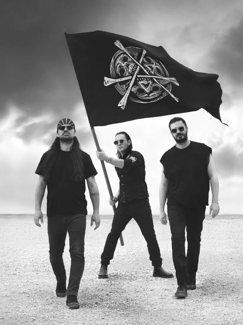 HAMBURG KONZERTE PRÄSENTIERT: VILLAGERS OF IOANNINA CITY