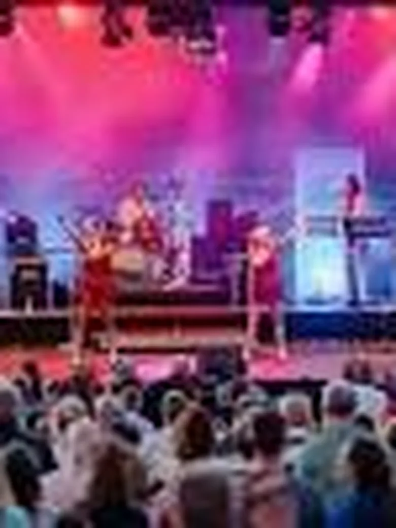 "Weyhe tanzt!" mit "Original ABBA Fever Tribute Show"