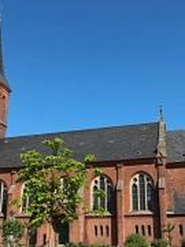 Tage des sauberen Friedhofs