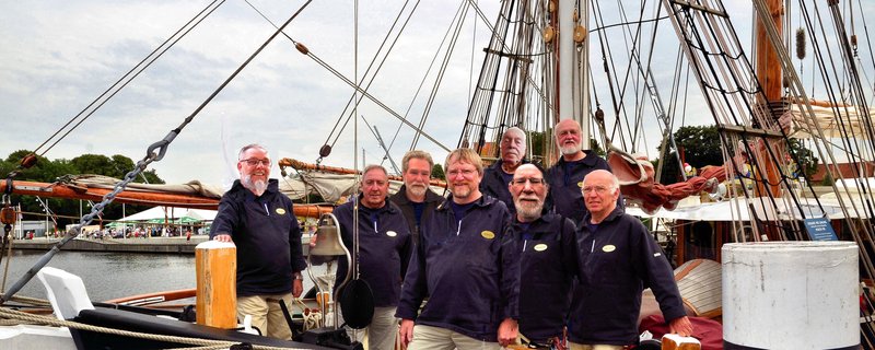 Crossjack Shanty Singers