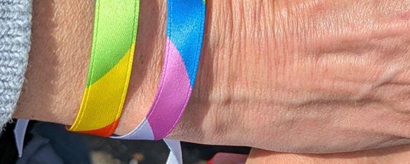 Zwischen Akzeptanz und Rückschritt: Queeres Leben heute