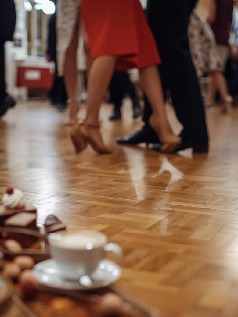 TANZCAFÉ »NEUJAHRSFETE«