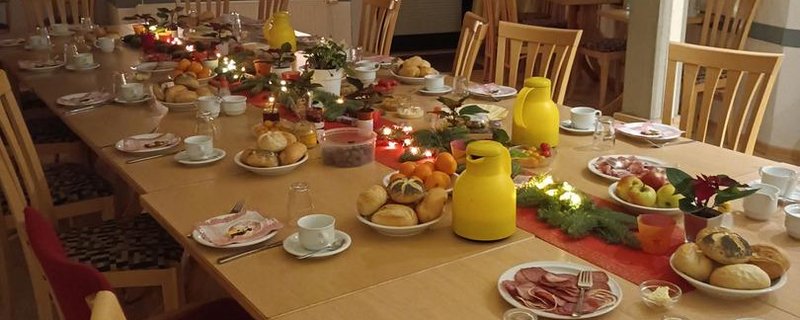 Frühstück am Gründonnerstag in der Dietrich-Bonhoeffer-Gemeinde