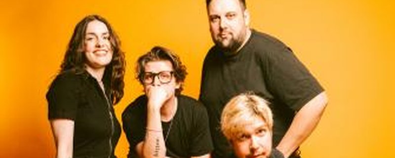 STAND UP KOMITEE ON TOUR