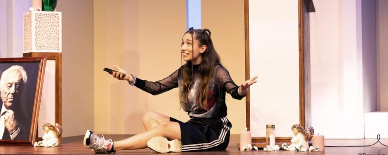 Theaterabo: Kalter weißer Mann