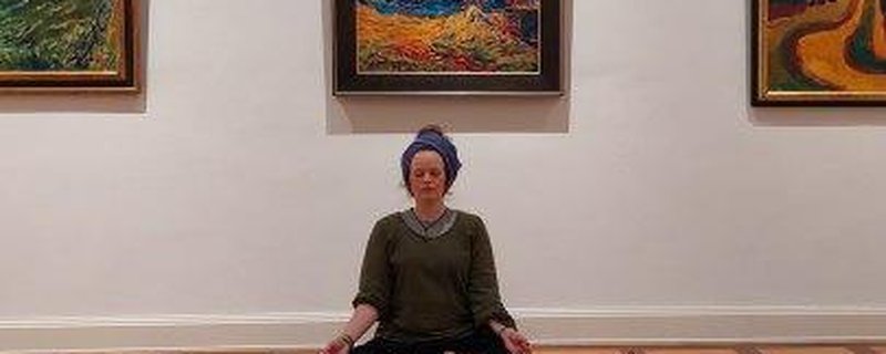 Yoga im Museum