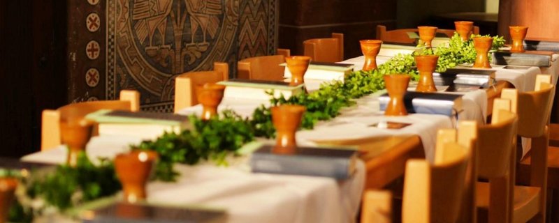 Tischabendmahl der Gemeinde in St. Michael Grohn