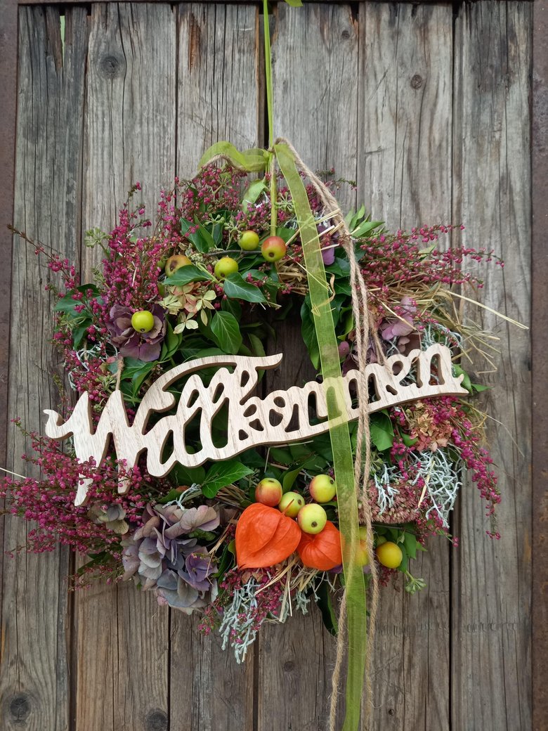 Freizeitgartenbau: Floristik-Workshop: Herbstkränze aus Früchten und Zweigen individuell gebunden