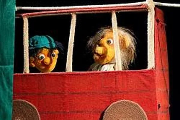 „Weihnachten in der Manege“ vom Ekke Neckepen Theater