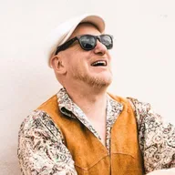 Flo Mega