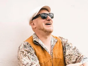 Flo Mega