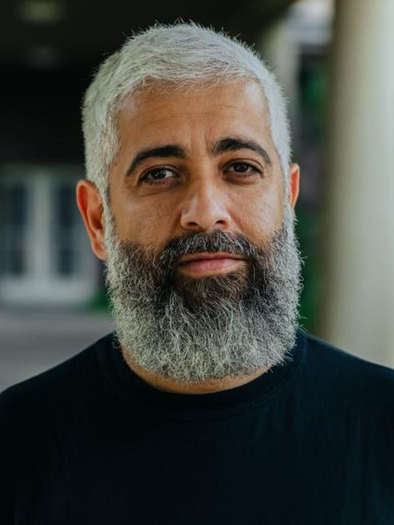 Aidin Halimi: In den Flügeln das Licht