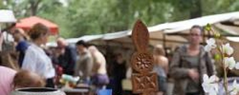 Flohmarkt rund ums Häuslingshaus