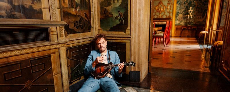 Chris Thile, Mandoline