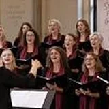 Der Damenchor d'aChor probt jeden Montag, 19.30 Uhr, in der Begu