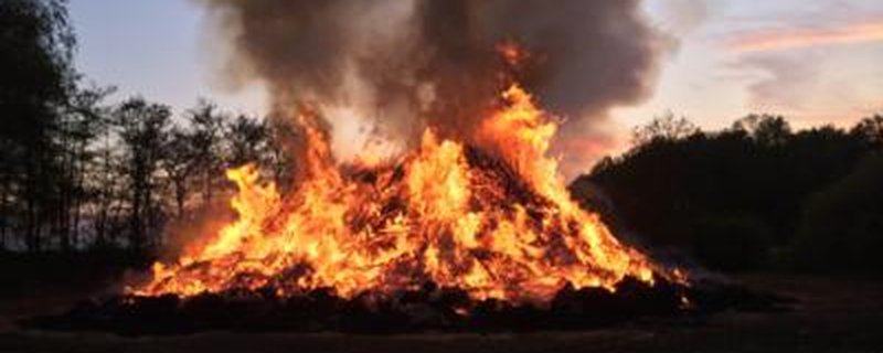 Osterfeuer in Ollenermoor